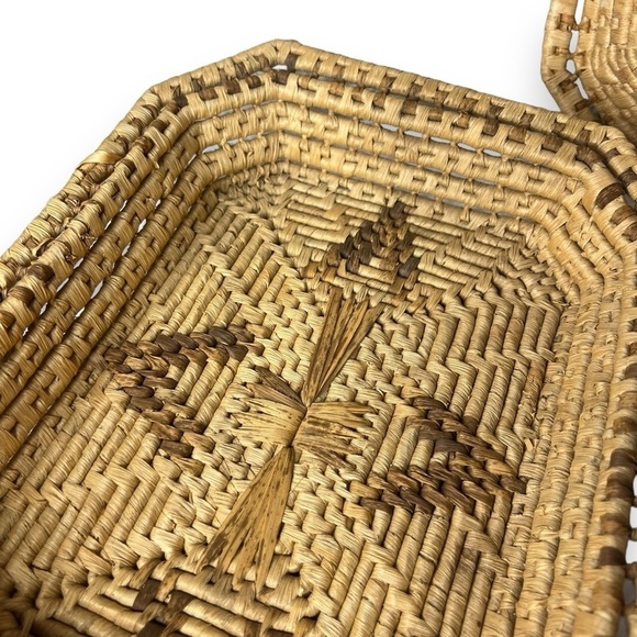 Matching Baskets -Set of 2- Wall Decor Catchall Raffia - Picture 4 of 7